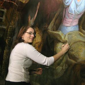 Galerie des Glaces Martine Lemot à la retouche de près